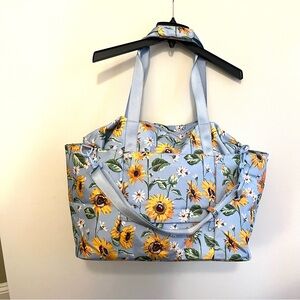 Vera Bradley Women's Lighten Up Reactive Travel Tote Bag Sunflower Sky